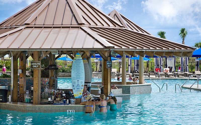 Swim-up bar at North Beach Plantation